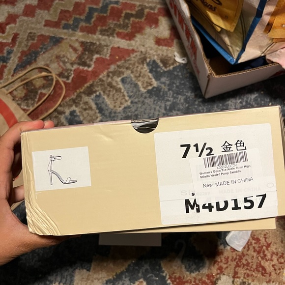 New In Box Heels - Picture 4 of 4
